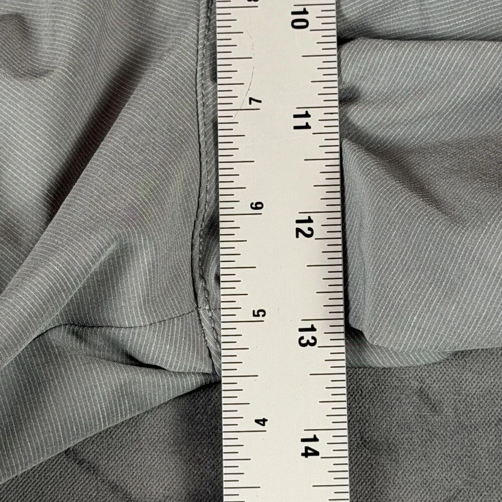 Banana Republic Shorts Mens 37x9.5 Gray Chino Elastic Waist Stretch Casual